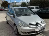 Usata Mercedes B180 140 CV (102 kW) 2005 Nero Monovolume
