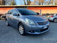 Usata Toyota Verso Sol 126 CV (92 kW) 2010 Grigio Monovolume