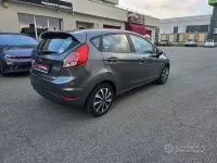 Usata Ford Fiesta 75 CV (55 kW) 2016 Grigio Utilitaria