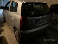 Usata Kia Picanto 61 CV (44 kW) 2007 Grigio Utilitaria