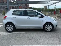 Usata Toyota Yaris Luxury 69 CV (50 kW) 2009 Grigio Utilitaria