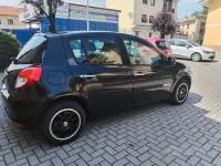 Usata Renault Clio III 75 CV (55 kW) 2009 Nero Berlina