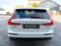 Usata Volvo V60 CC Core 197 CV (144 kW) 2022 Bianco Station wagon