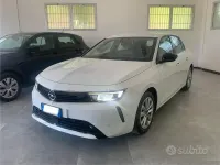 Usata Opel Astra Edition 131 CV (96 kW) 2022 Bianco Utilitaria
