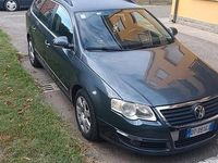 Usata VW Passat 150 CV (110 kW) 2008 Verde Station wagon