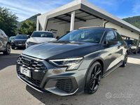 Usata Audi S3 Sport 310 CV (228 kW) 2023 Vernice perla grigio daytona Berlina