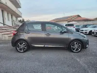 Usata Toyota Yaris Edition 101 CV (74 kW) 2017 Grigio Utilitaria