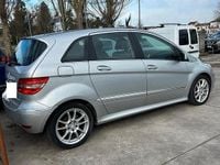 Usata Mercedes B200 Premium 140 CV (102 kW) 2011 Grigio Monovolume