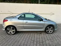 Usata Peugeot 206 CC 109 CV (80 kW) 2006 Grigio Cabrio