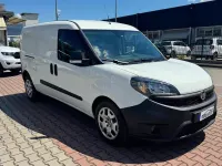 Usata Fiat Doblò Lounge 105 CV (77 kW) 2022 Bianco Monovolume