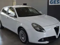 Usata Alfa Romeo Giulietta Business 120 CV (88 kW) 2018 Bianco Utilitaria