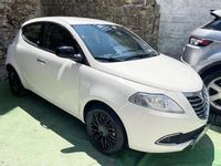 Usata Lancia Ypsilon 69 CV (50 kW) 2013 Bianco Utilitaria