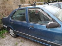 Usata Renault R9 77 CV (56 kW) 1992 Blu Berlina
