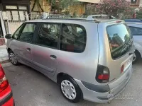 Usata Renault Espace 101 CV (74 kW) 2009 Grigio Monovolume