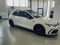 Usata VW Golf VIII GTI 245 CV (180 kW) 2024 Oryxweib perlato Berlina