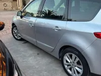 Usata Renault Scenic E-Tech 110 CV (80 kW) 2011 Grigio Monovolume