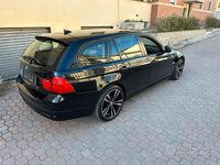 Usata BMW 320 184 CV (135 kW) 2011 Nero Station wagon