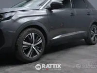 Usata Peugeot 3008 Allure 131 CV (96 kW) 2021 Grigio platinum SUV