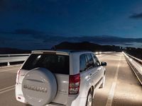 Second-hand Suzuki Vitara 129 CP (94 kW) 2011 Alb SUV