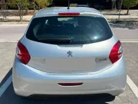 Usata Peugeot 208 Active 68 CV (50 kW) 2013 Argento Utilitaria