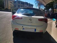 Usata Alfa Romeo Giulietta 105 CV (77 kW) 2013 Bianco Utilitaria