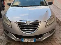 Usata Lancia Delta Gold 105 CV (77 kW) 2012 Utilitaria