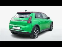 Usata Renault 5 E-Tech Komfort 110 kW (150 CV) 2024 Verde chiaro