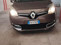 Usata Renault Scénic III 110 CV (80 kW) 2014 Marrone Monovolume