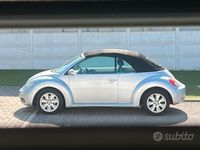 Usata VW New Beetle 105 CV (77 kW) 2008 Grigio Utilitaria