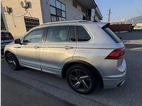Usata VW Tiguan R-line 150 CV (110 kW) 2020 Grigio SUV