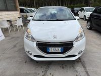 Usata Peugeot 208 82 CV (60 kW) 2014 Bianco Utilitaria