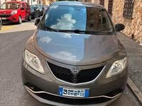 Usata Lancia Ypsilon 69 CV (50 kW) 2016 Grigio Utilitaria