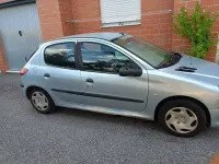 Usata Peugeot 206 69 CV (50 kW) 2001 Grigio Berlina