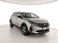 Usado Peugeot 5008 Allure 131 CV (96 kW) 2024 Gris SUV