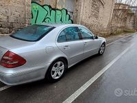 Usata Mercedes E320 Classic 204 CV (150 kW) 2004 Grigio Berlina