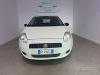 Usata Fiat Grande Punto 65 CV (47 kW) 2009 Bianco Utilitaria