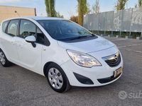 Usata Opel Meriva Cosmo 101 CV (74 kW) 2010 Bianco Monovolume