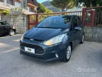 Usado Ford B-MAX 100 CV (73 kW) 2013 Gris Monovolumen
