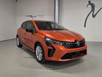 Nuova Renault Clio V 101 CV (74 kW) 2026 Arancione Berlina