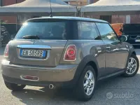 Usata Mini Cooper D 90 CV (66 kW) 2012 Marrone Utilitaria