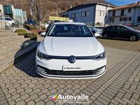 Usata VW Golf VIII Life 131 CV (96 kW) 2022 Bianco Utilitaria