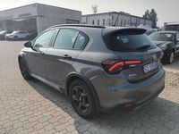 Usata Fiat Tipo Cross 100 CV (73 kW) 2021 Grigio Berlina