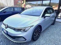 Usata VW Golf VIII Life 116 CV (85 kW) 2022 Argento Berlina