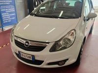 Usata Opel Corsa Enjoy 85 CV (62 kW) 2010 Bianco Berlina