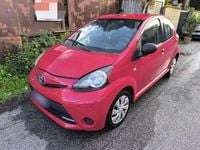 Usata Toyota Aygo Connect Style 68 CV (50 kW) 2012 Rosso Utilitaria