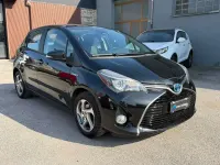 Usata Toyota Yaris Hybrid Active 101 CV (74 kW) 2016 Nero Berlina