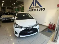 Usata Toyota Yaris Active 69 CV (50 kW) 2016 Bianco Berlina