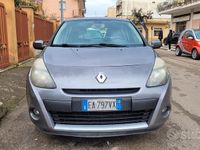 Usata Renault Clio II 75 CV (55 kW) 2010 Grigio Berlina