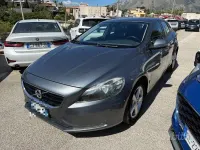 Usata Volvo V40 Momentum 120 CV (88 kW) 2016 Grigio Berlina
