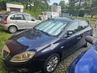 Usata Lancia Delta 120 CV (88 kW) 2011 Blu Utilitaria